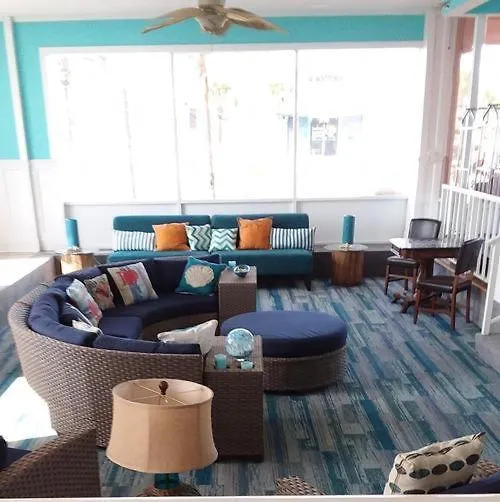 Beach Condo With Pool & Tiki Bar! Aparthotel Daytona Beach
